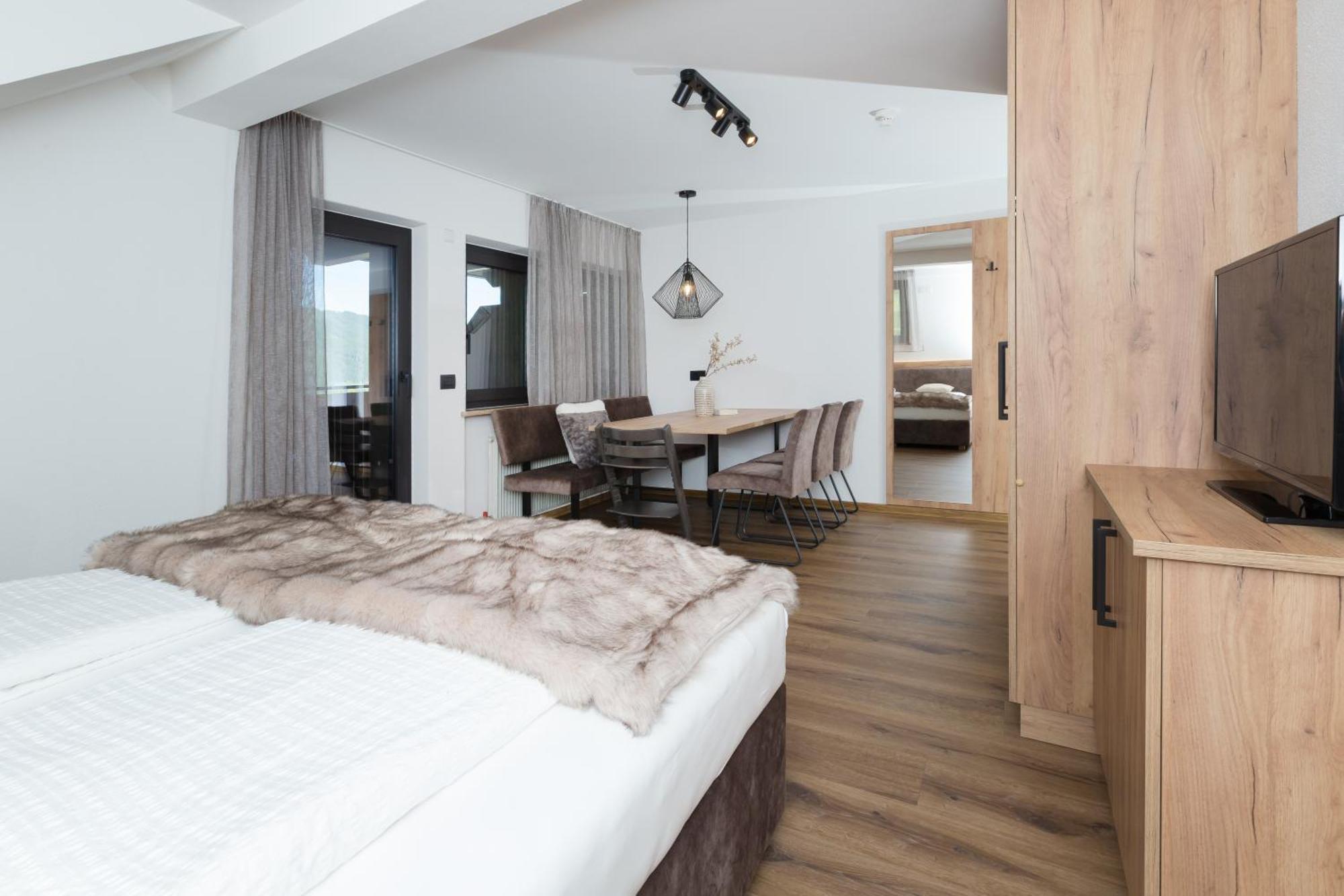 Family Aparthotel Winklwiese Olang Exterior photo